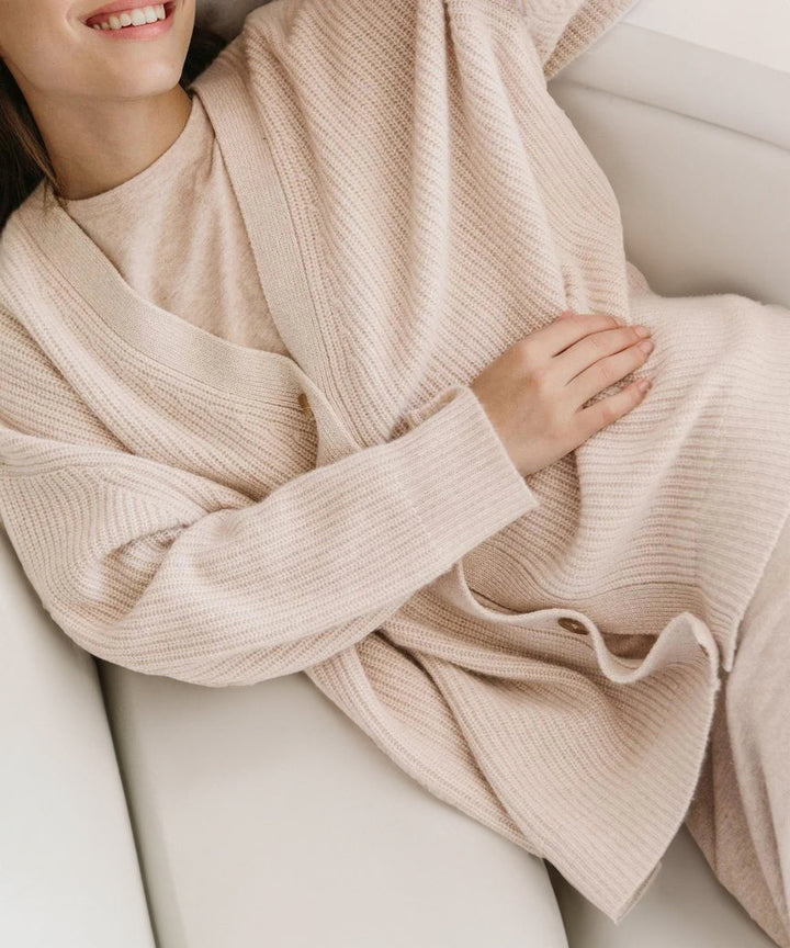 Women's Oversized Button Cardigan with Cozy Ribbed Knit Texture