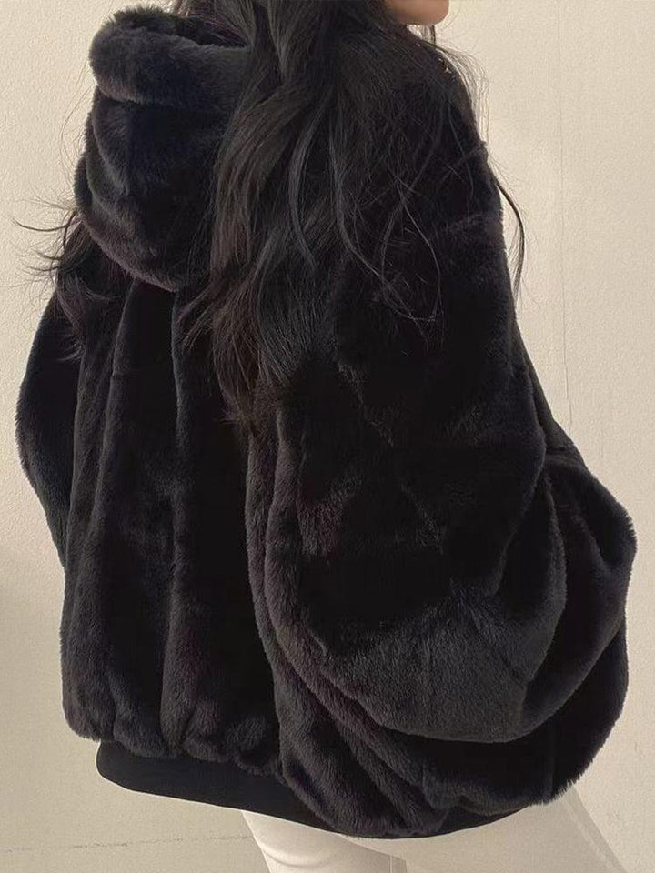Women's Oversized Winter Jacket with Soft Lining and Zip Closure
