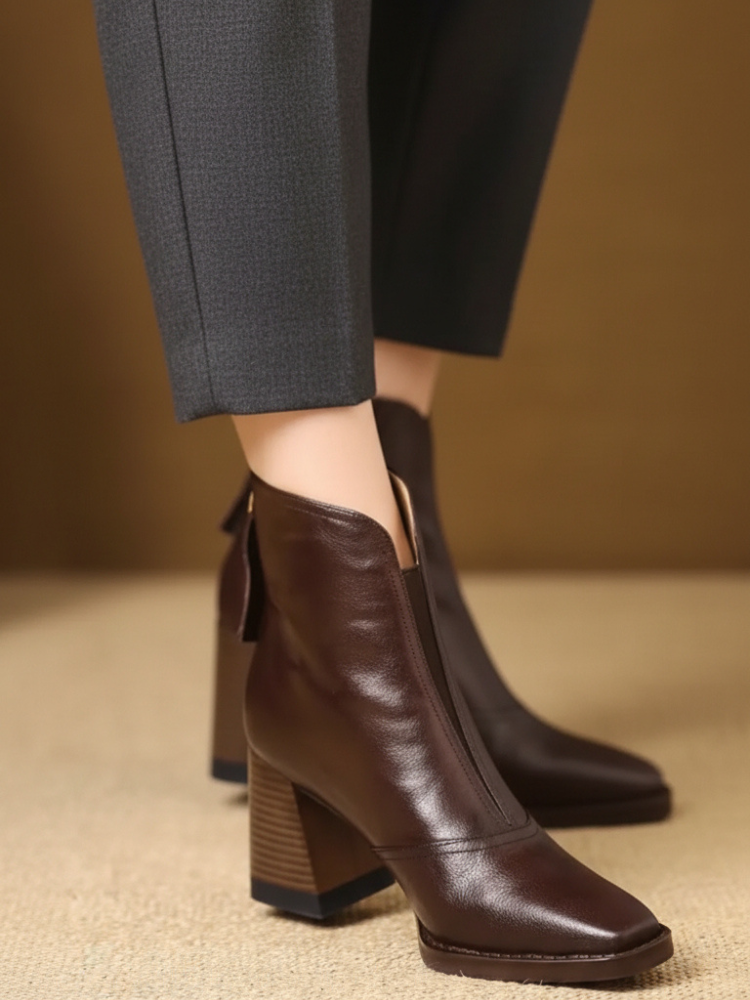 Olivia | Sleek Leather Boots