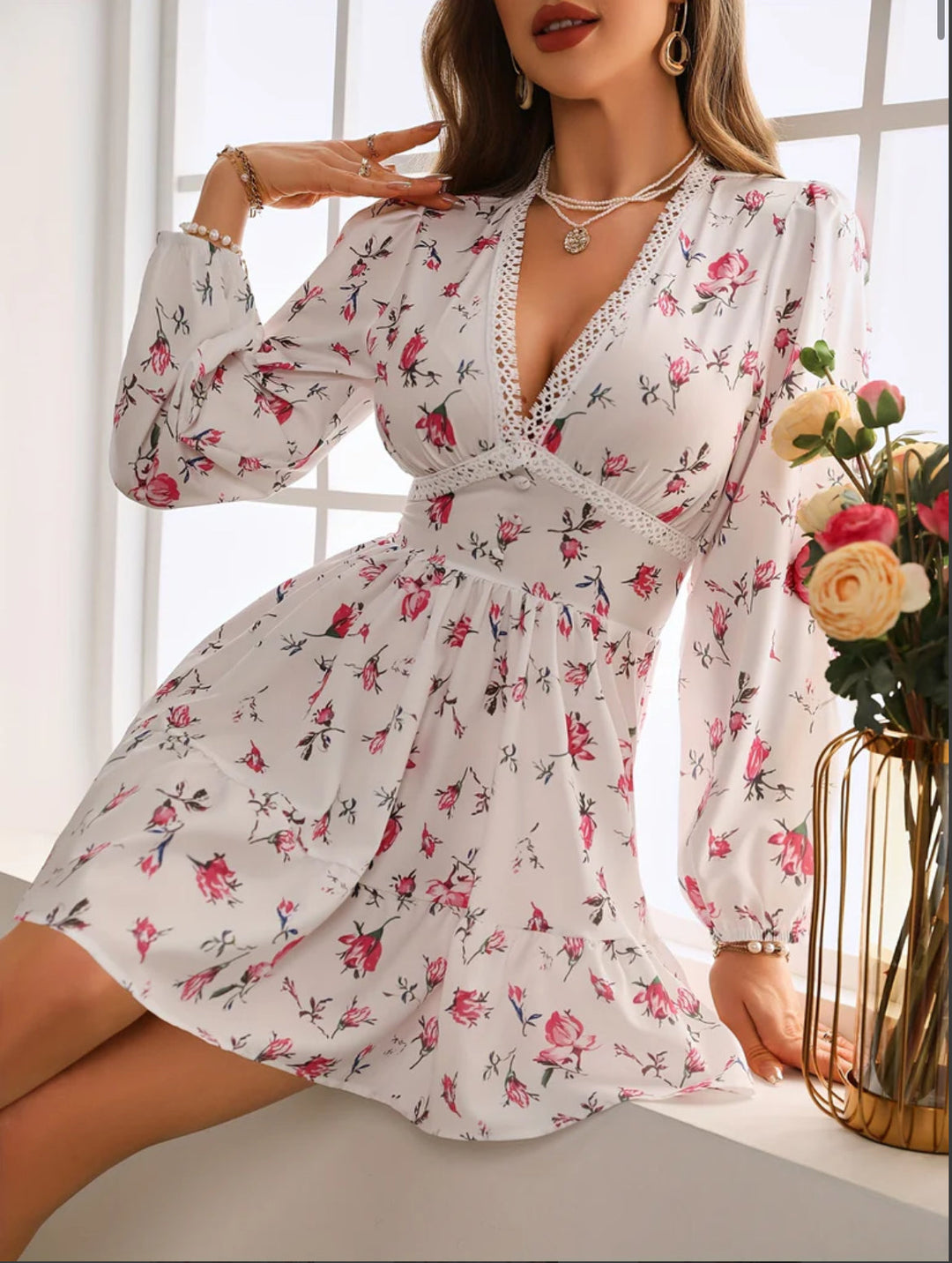Women's V-Neck Floral Mini Dress with Long Sleeves and Ruffle Skirt